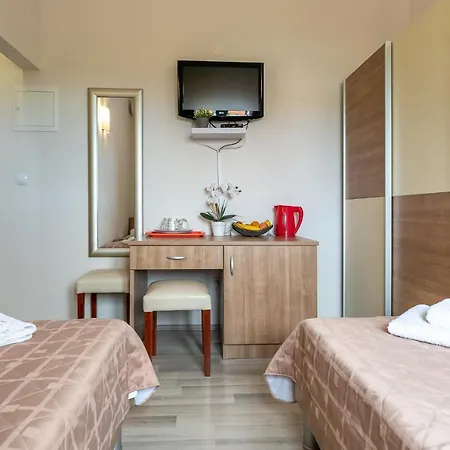Argyruntum Apartments Starigrad Paklenica Buitenkant foto