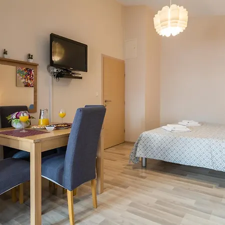 Argyruntum Apartments Starigrad Paklenica Buitenkant foto