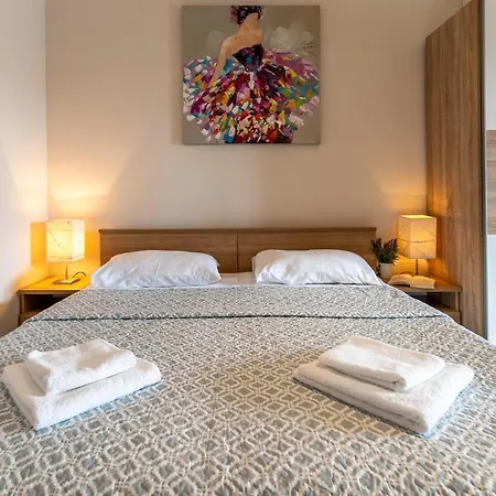 Argyruntum Apartments Starigrad Paklenica Buitenkant foto