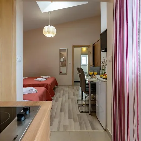 Argyruntum Apartments Starigrad Paklenica Buitenkant foto