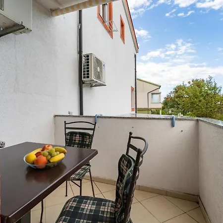 Argyruntum Apartments Starigrad Paklenica Buitenkant foto