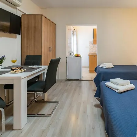 Argyruntum Apartments Starigrad Paklenica Buitenkant foto