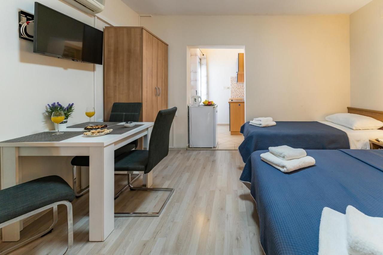 Argyruntum Apartment