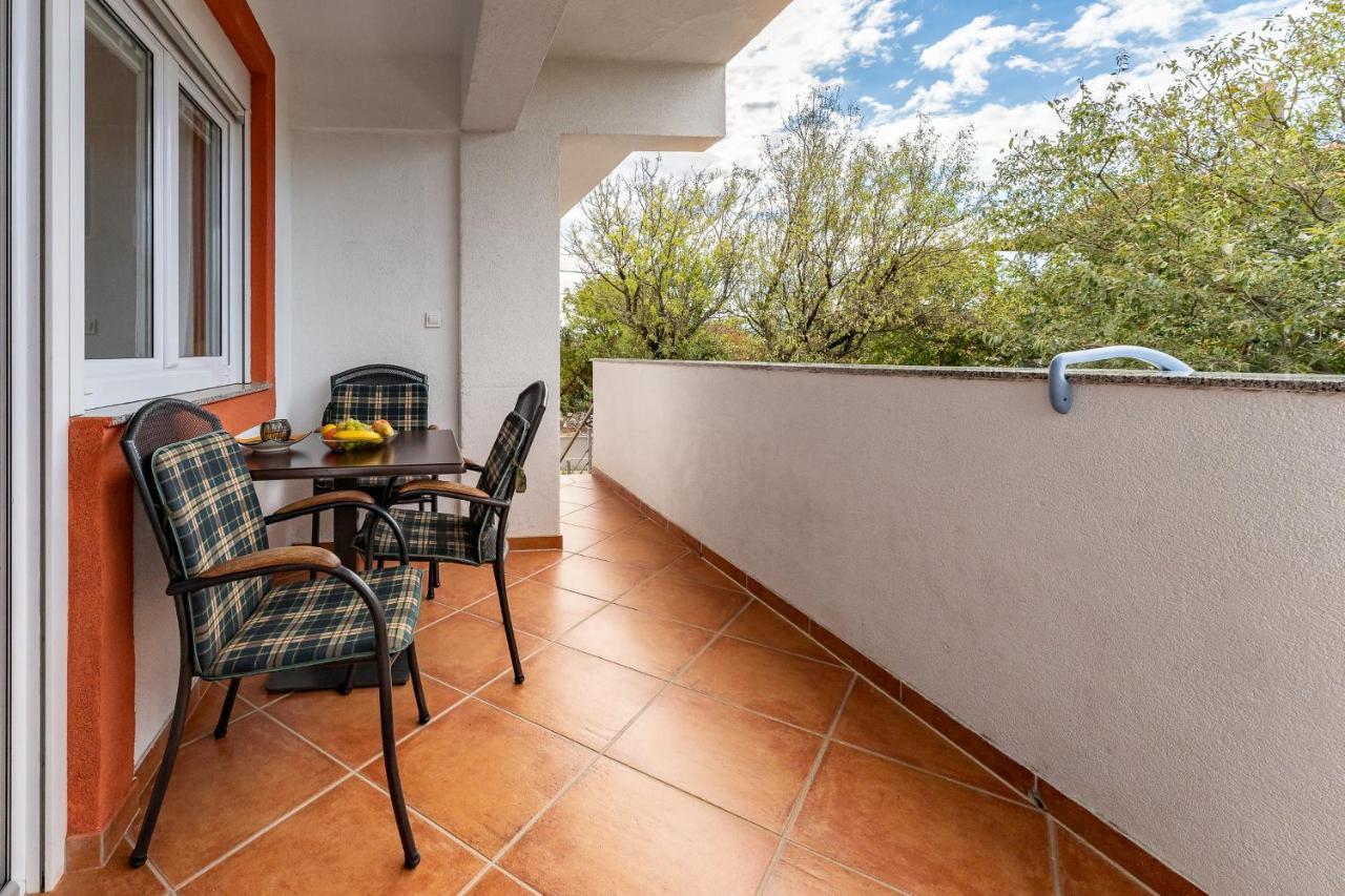 Apartment Argyruntum Starigrad Paklenica