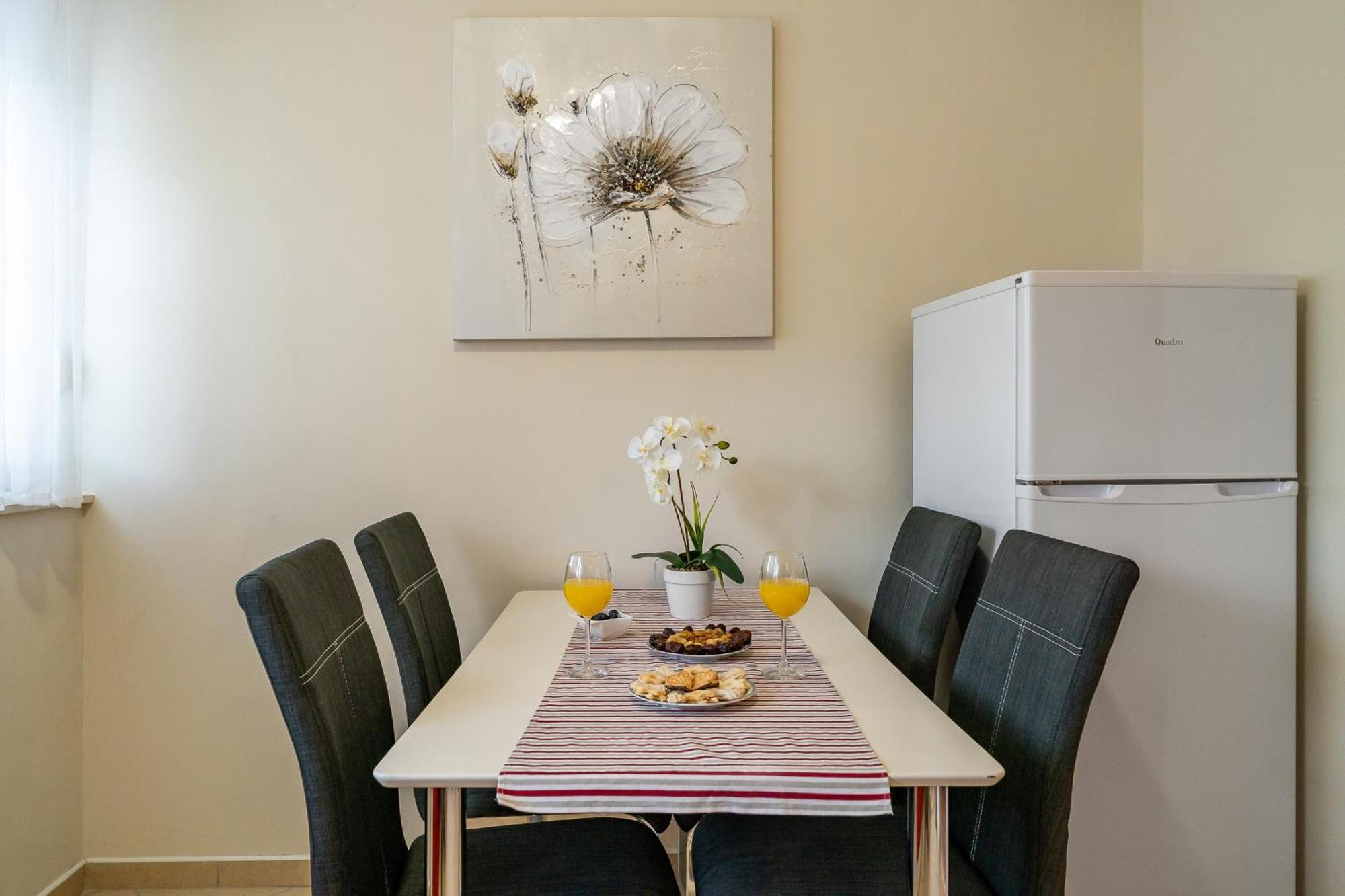 Argyruntum Apartment